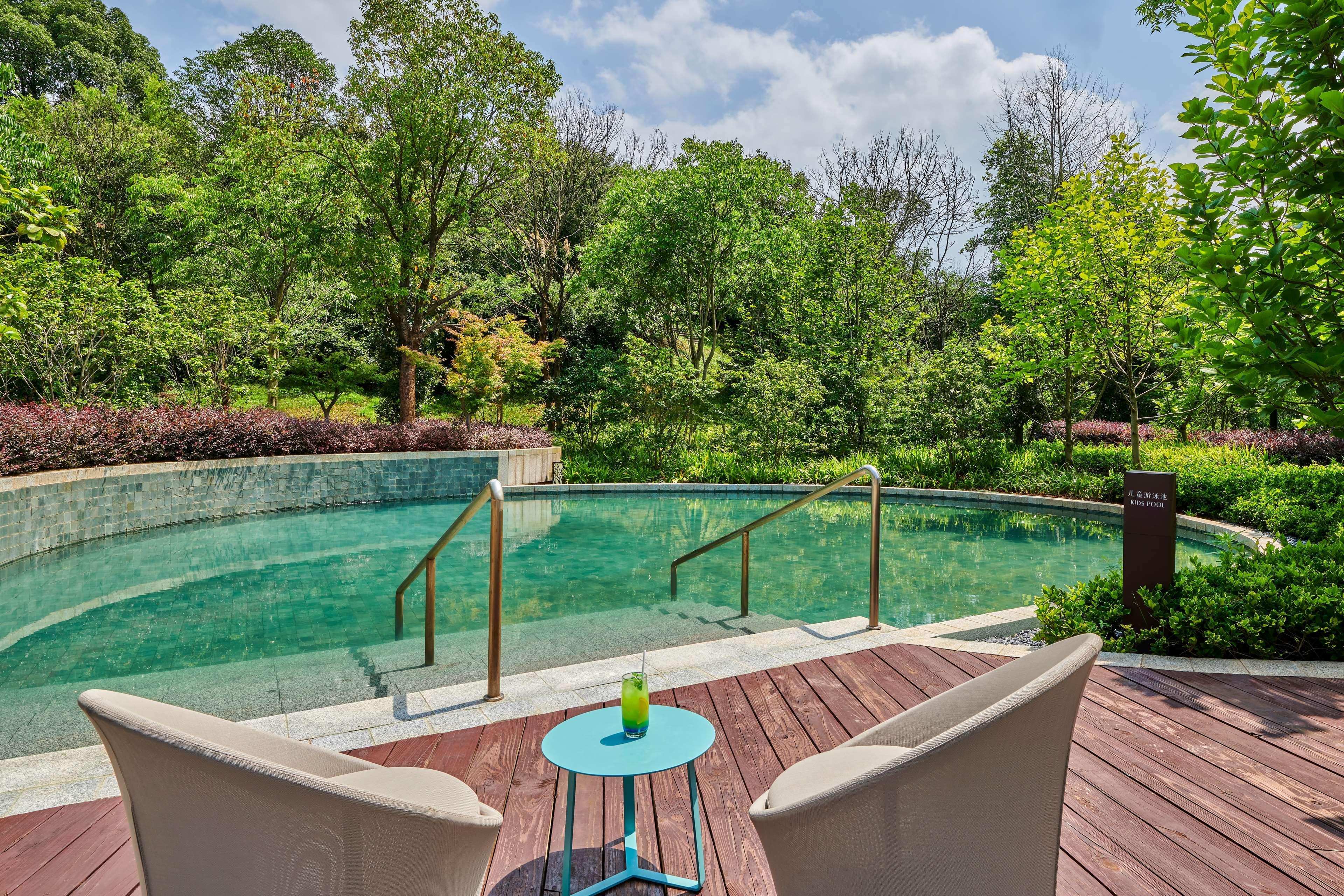 Lushan West Sea Resort, Curio Collection By Hilton Jiujiang  Экстерьер фото