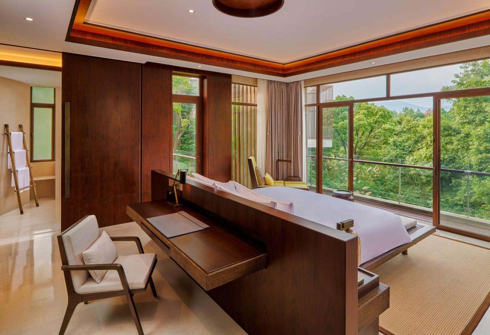 Lushan West Sea Resort, Curio Collection By Hilton Jiujiang  Экстерьер фото