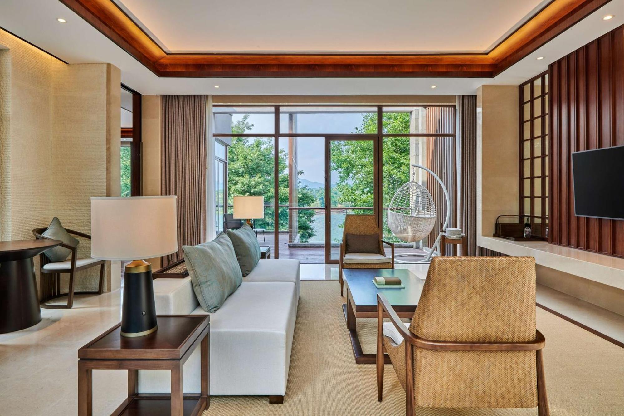Lushan West Sea Resort, Curio Collection By Hilton Jiujiang  Экстерьер фото