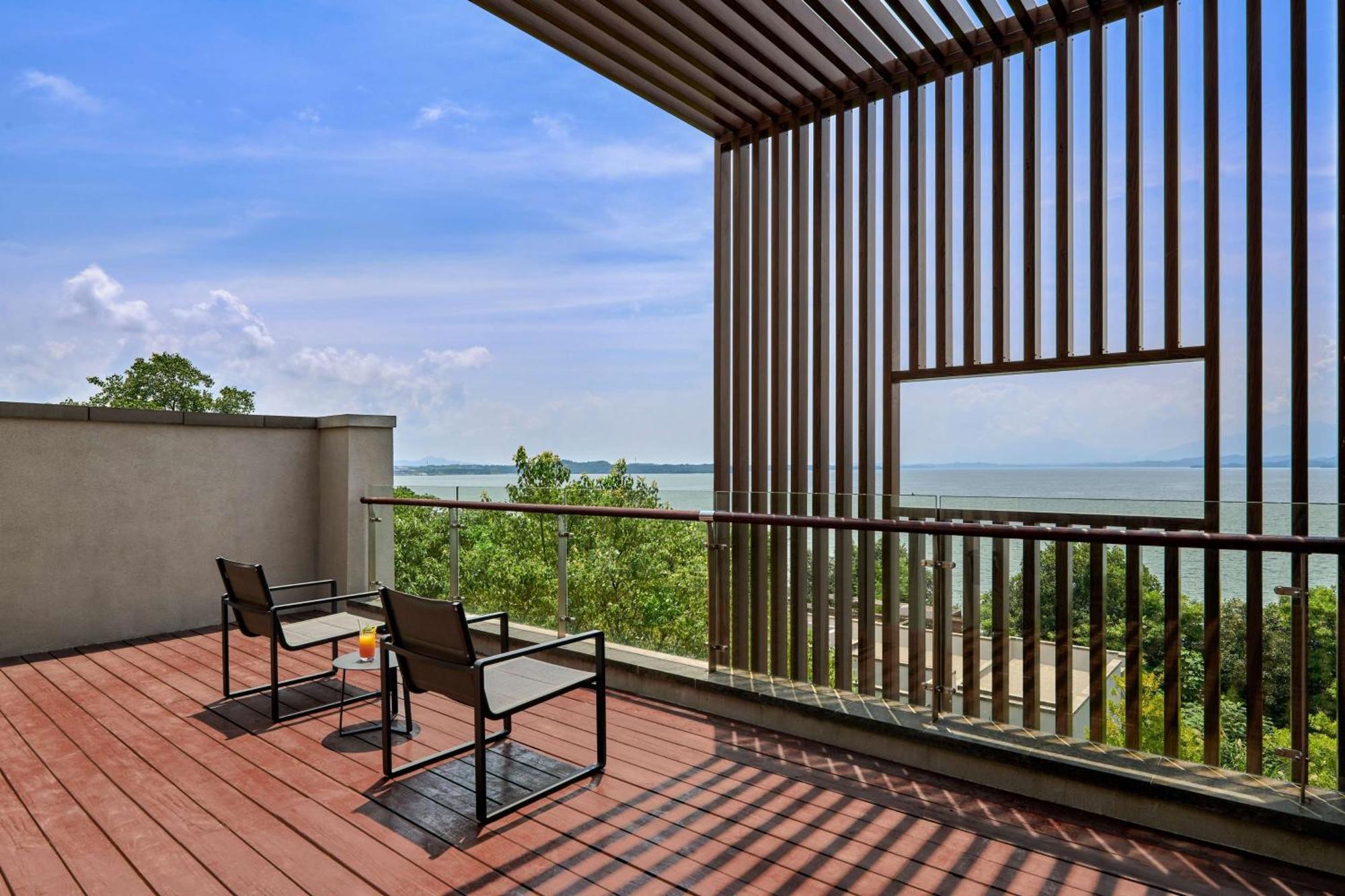Lushan West Sea Resort, Curio Collection By Hilton Jiujiang  Экстерьер фото